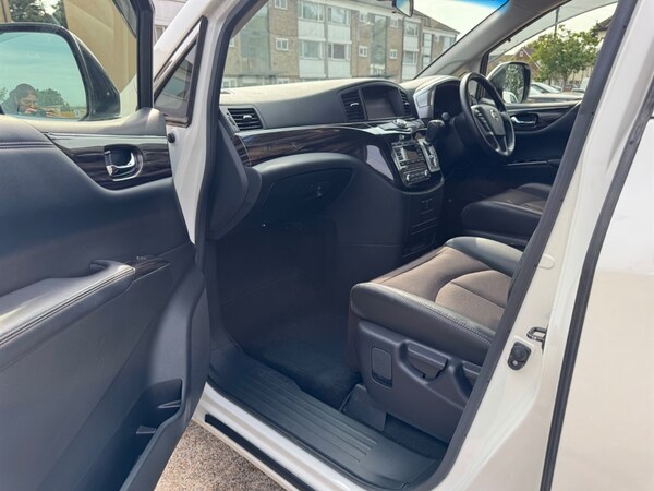 Used Nissan Elgrand 2017 for sale - 75569891: Photo 14