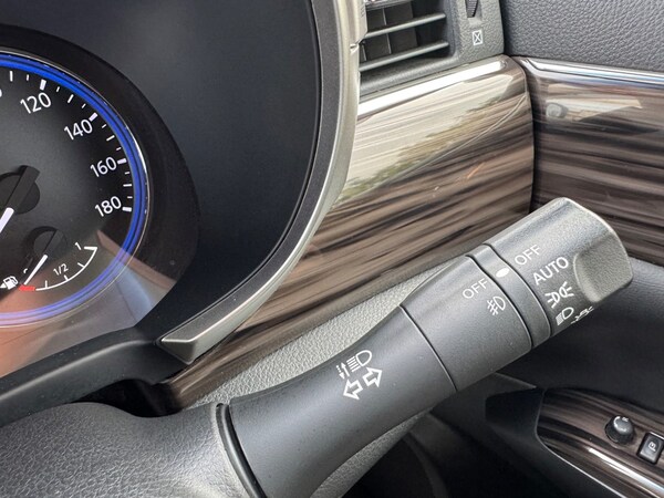 Used Nissan Elgrand 2017 for sale - 75569891: Photo 33