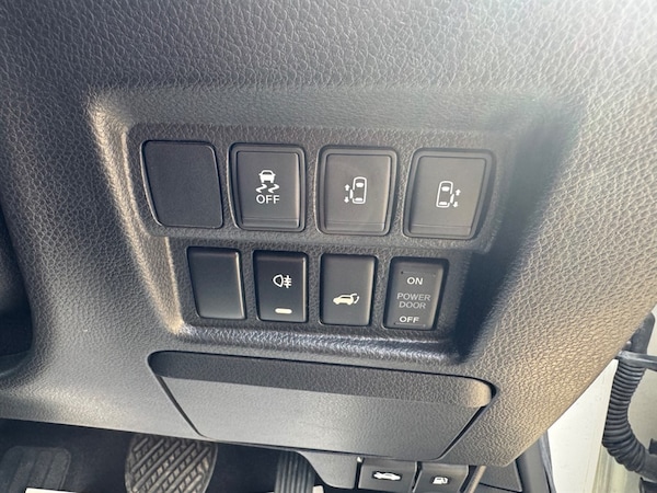 Used Nissan Elgrand 2017 for sale - 75569891: Photo 40