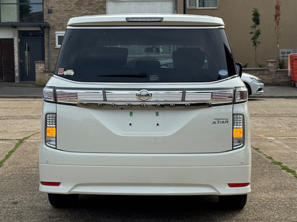 Used Nissan Elgrand 2017 for sale - 75569891: Photo 7