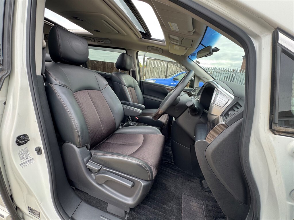 Used Nissan Elgrand 2018 for sale - 78061576: Photo 11