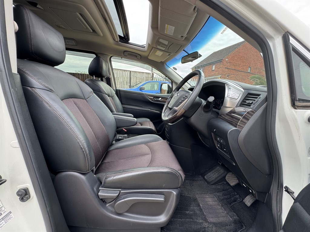 Used Nissan Elgrand 2018 for sale - 78061576: Photo 12