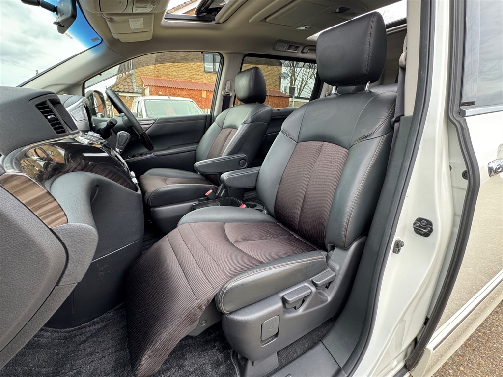 Used Nissan Elgrand 2018 for sale - 78061576: Photo 18