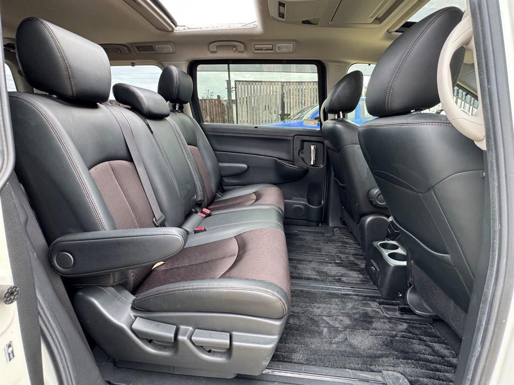 Used Nissan Elgrand 2018 for sale - 78061576: Photo 47