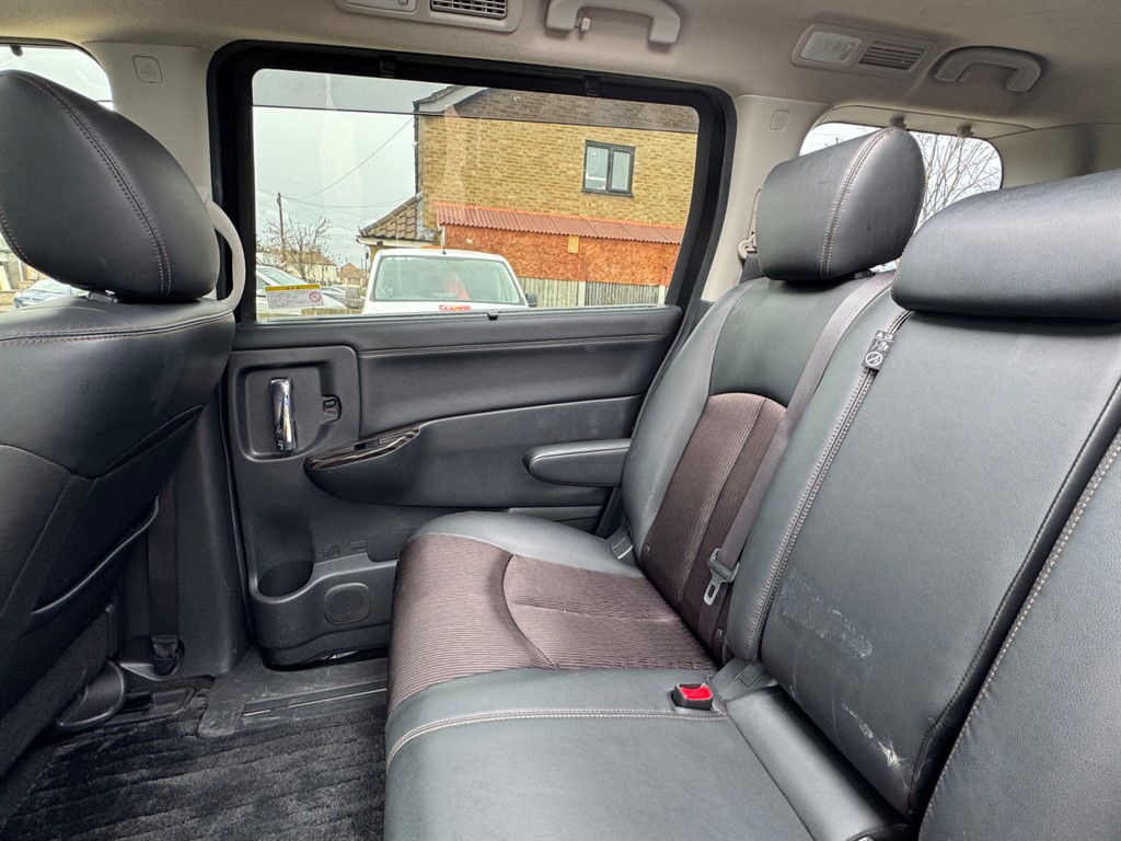 Used Nissan Elgrand 2018 for sale - 78061576: Photo 55