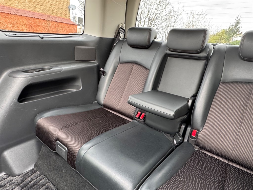 Used Nissan Elgrand 2018 for sale - 78061576: Photo 59