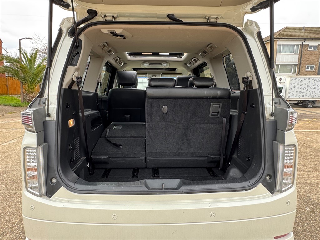 Used Nissan Elgrand 2018 for sale - 78061576: Photo 64