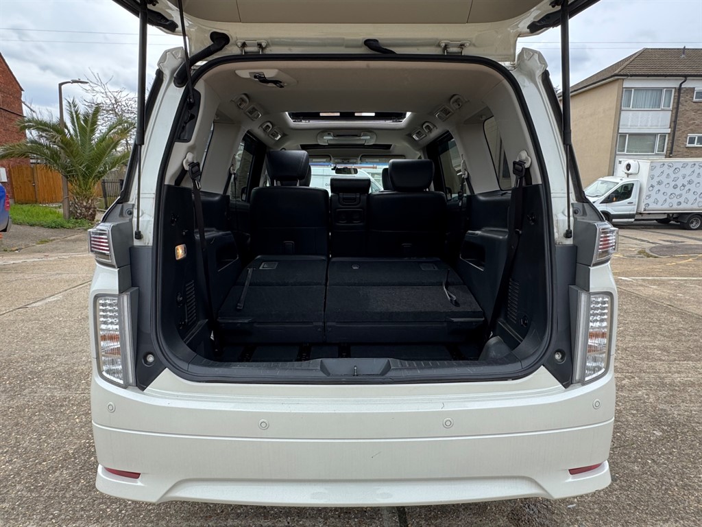 Used Nissan Elgrand 2018 for sale - 78061576: Photo 65
