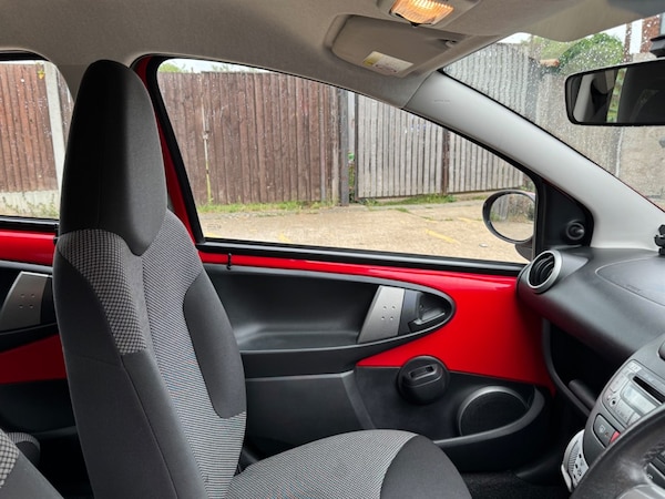 Used Toyota AYGO 2014 for sale - 75569836: Photo 12