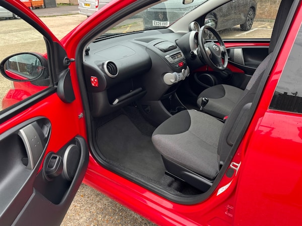Used Toyota AYGO 2014 for sale - 75569836: Photo 13