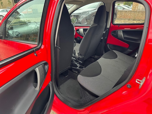 Used Toyota AYGO 2014 for sale - 75569836: Photo 35