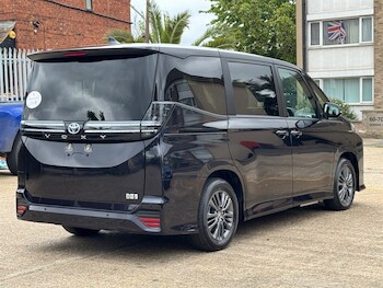 Used Toyota Voxy 2025 for sale - 78542730: Photo