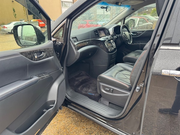 Used Nissan Elgrand 2014 for sale - 75570065: Photo 13