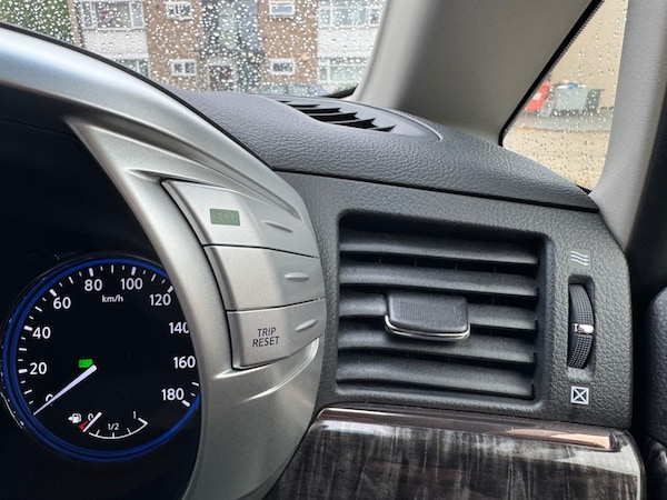 Used Nissan Elgrand 2014 for sale - 75570065: Photo 30