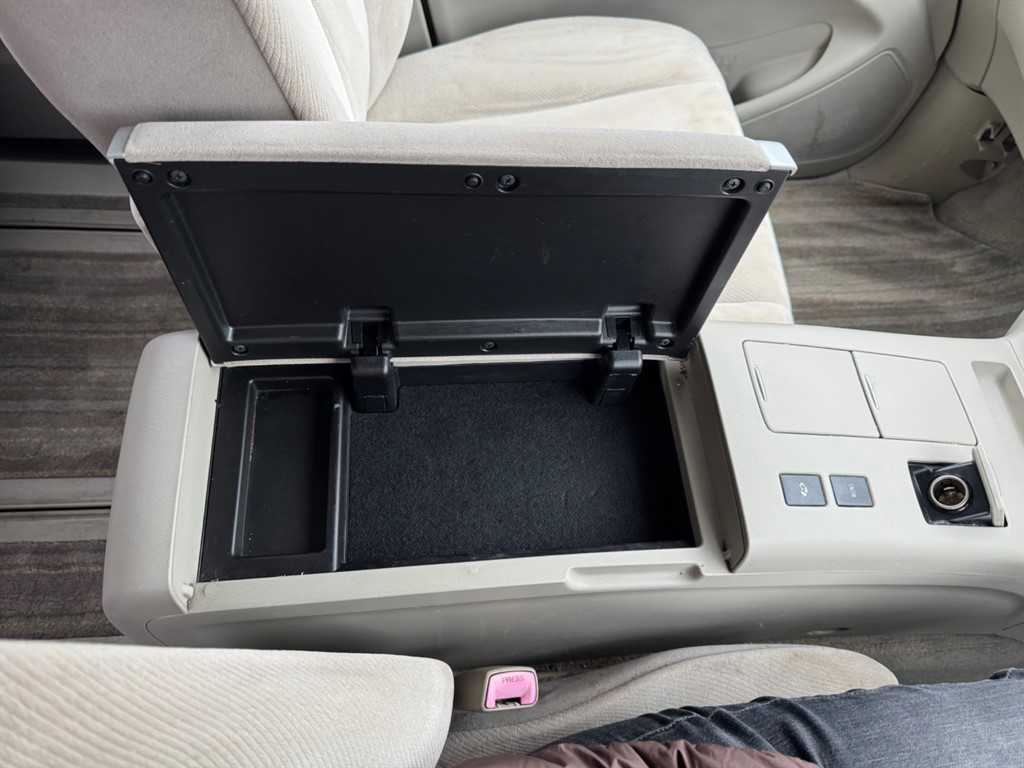 Used Toyota Estima 2016 for sale - 77431010: Photo 27