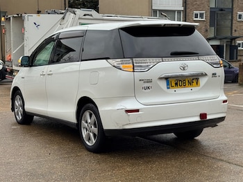 Used Toyota Estima 2008 for sale - 77431010: Photo