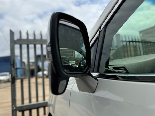 Used Nissan Elgrand 2013 for sale - 75572516: Photo 31