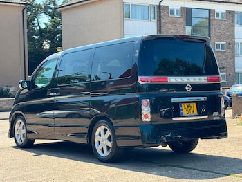 Used Nissan Elgrand 2008 for sale - 79274865: Photo