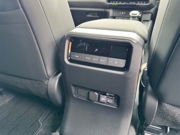 Used Toyota Landcruiser 2024 for sale - 75570923: Photo 53