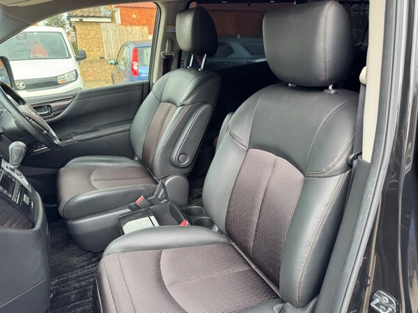 Used Nissan Elgrand 2018 for sale - 75572001: Photo 19