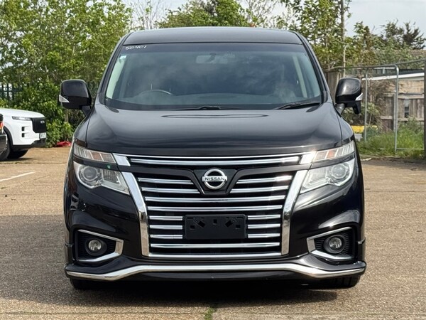 Used Nissan Elgrand 2018 for sale - 75572001: Photo 3