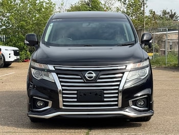 Used Nissan Elgrand 2018 for sale - 75572001: Photo