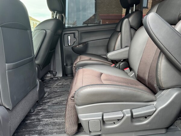 Used Nissan Elgrand 2018 for sale - 75572001: Photo 44