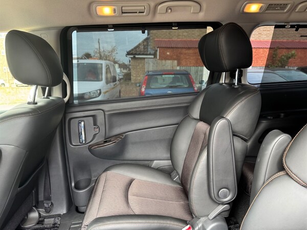 Used Nissan Elgrand 2018 for sale - 75572001: Photo 46