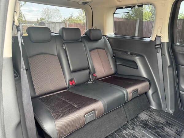 Used Nissan Elgrand 2018 for sale - 75572001: Photo 48