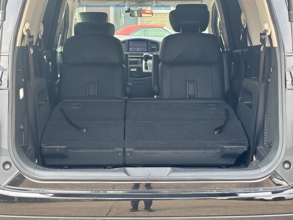 Used Nissan Elgrand 2018 for sale - 75572001: Photo 53