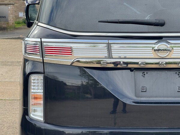 Used Nissan Elgrand 2018 for sale - 75572001: Photo 66