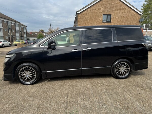 Used Nissan Elgrand 2018 for sale - 75572001: Photo 9