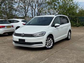 Used Volkswagen Touran 2016 for sale - 74431404: Photo
