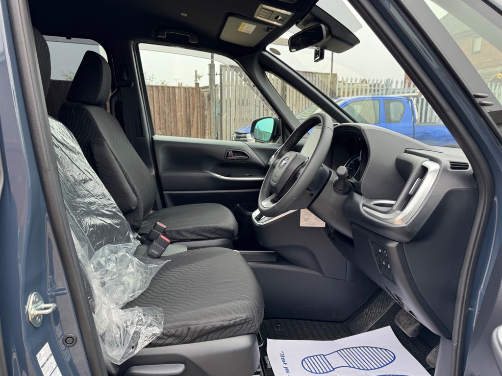 Used Toyota Voxy 2025 for sale - 77746364: Photo 10