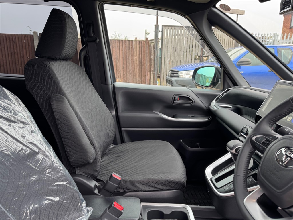 Used Toyota Voxy 2025 for sale - 77746364: Photo 13