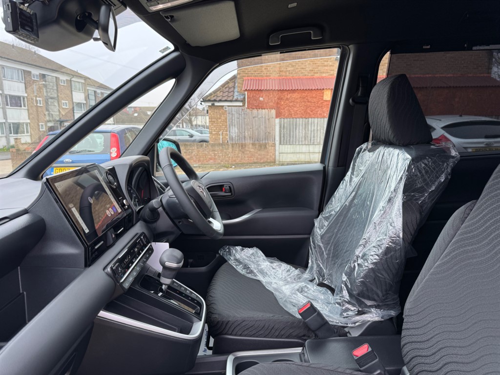 Used Toyota Voxy 2025 for sale - 77746364: Photo 18