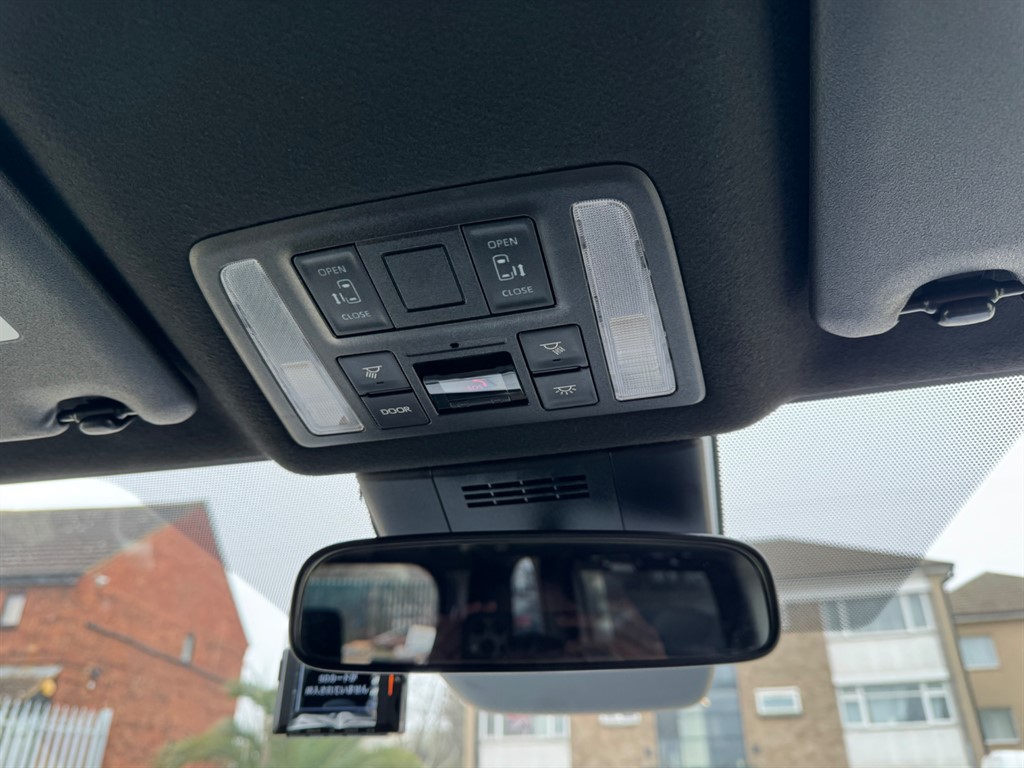 Used Toyota Voxy 2025 for sale - 77746364: Photo 24