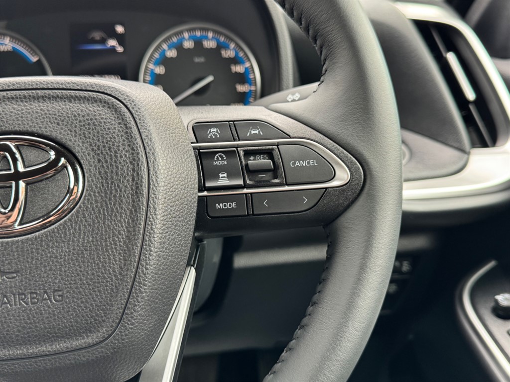 Used Toyota Voxy 2025 for sale - 77746364: Photo 38