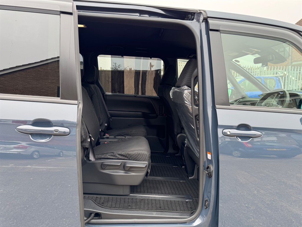 Used Toyota Voxy 2025 for sale - 77746364: Photo 46