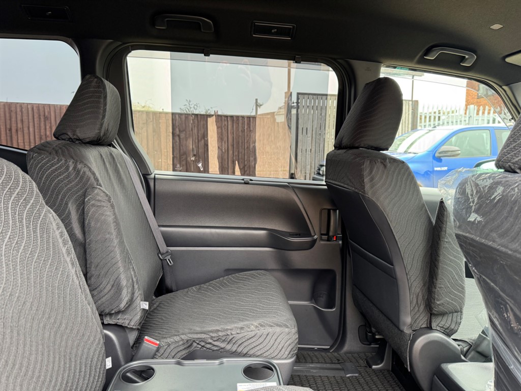 Used Toyota Voxy 2025 for sale - 77746364: Photo 49