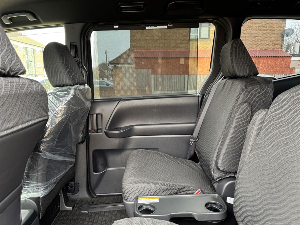 Used Toyota Voxy 2025 for sale - 77746364: Photo 55