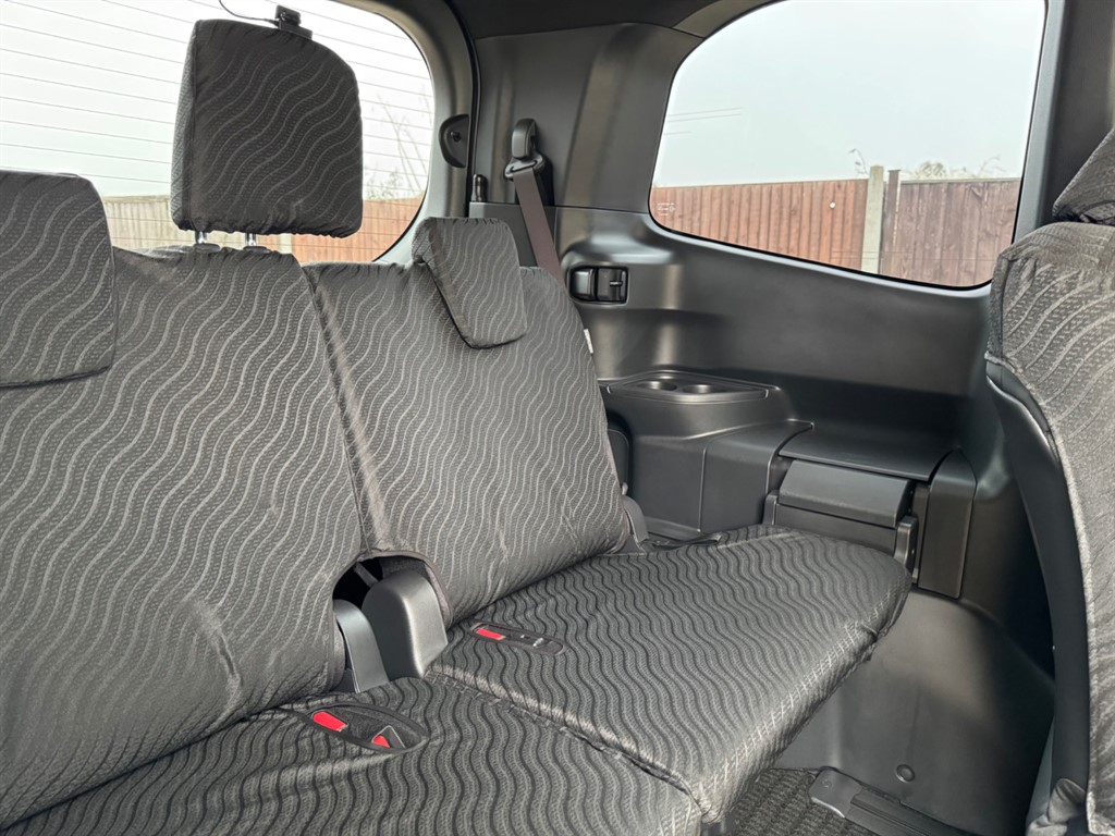 Used Toyota Voxy 2025 for sale - 77746364: Photo 57