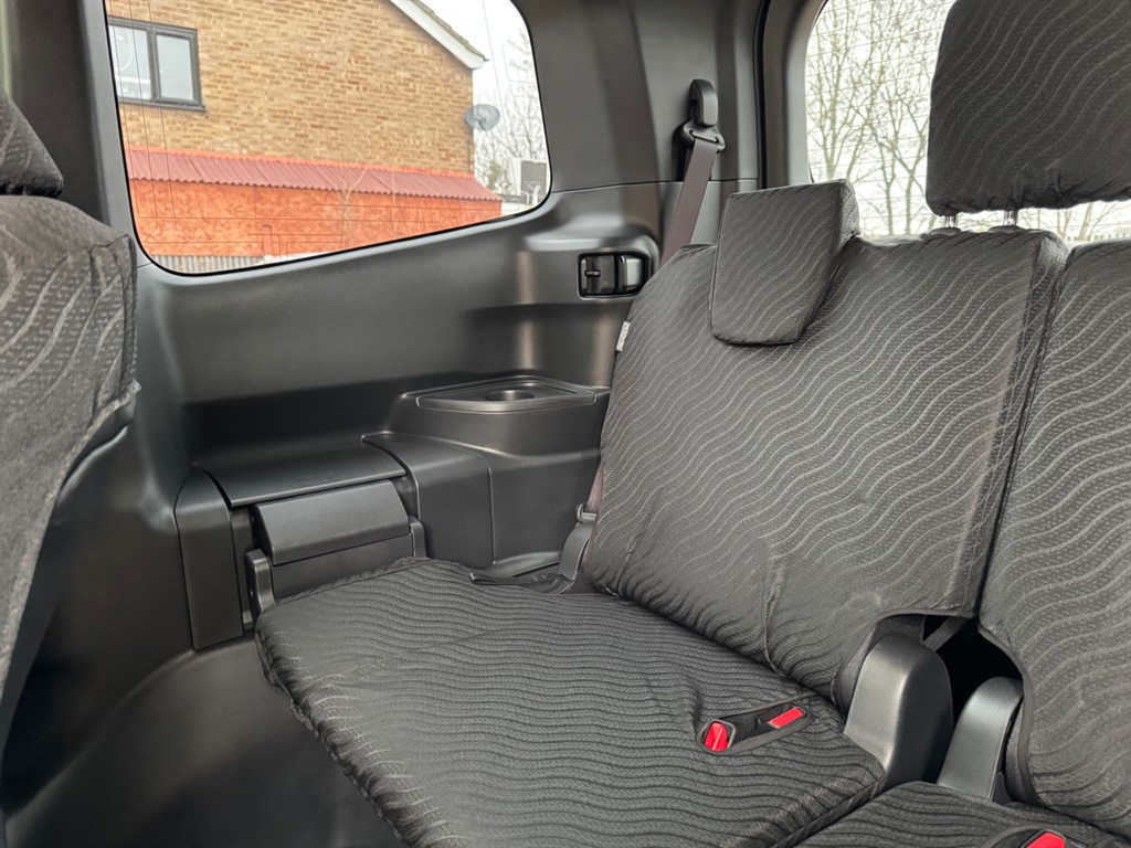 Used Toyota Voxy 2025 for sale - 77746364: Photo 59