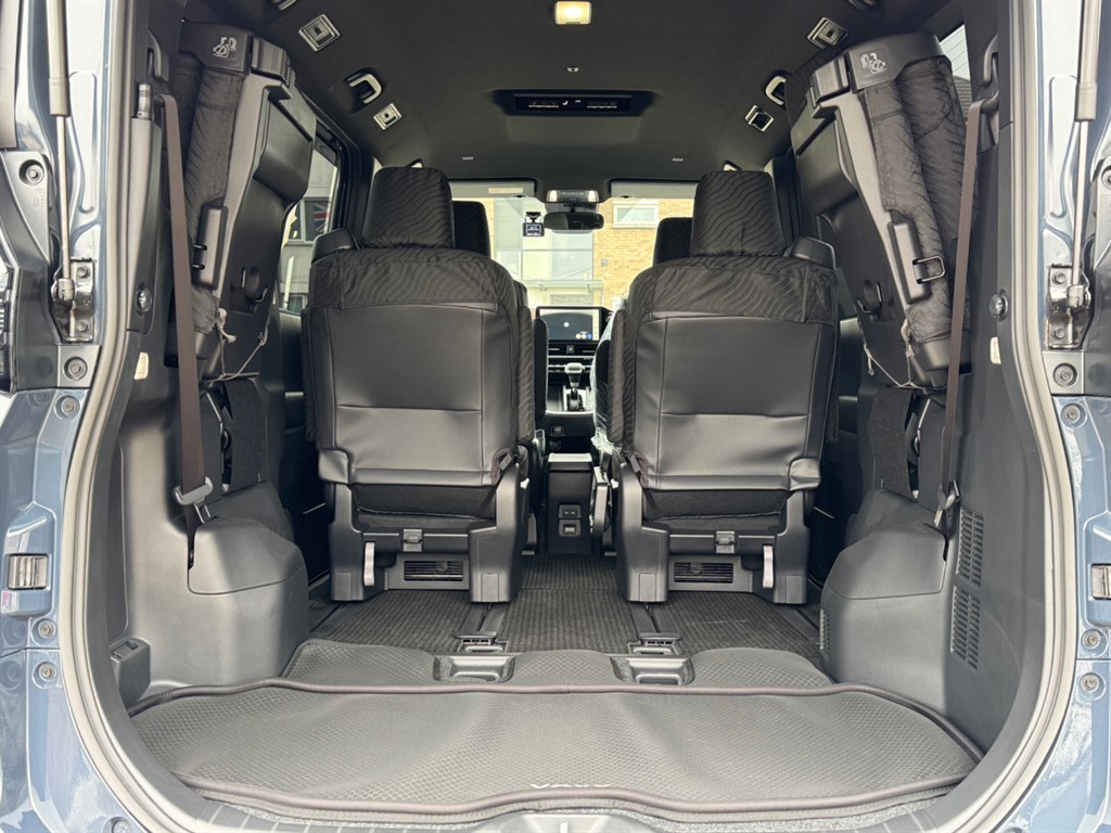 Used Toyota Voxy 2025 for sale - 77746364: Photo 64