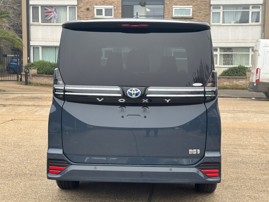 Used Toyota Voxy 2025 for sale - 77746364: Photo 69