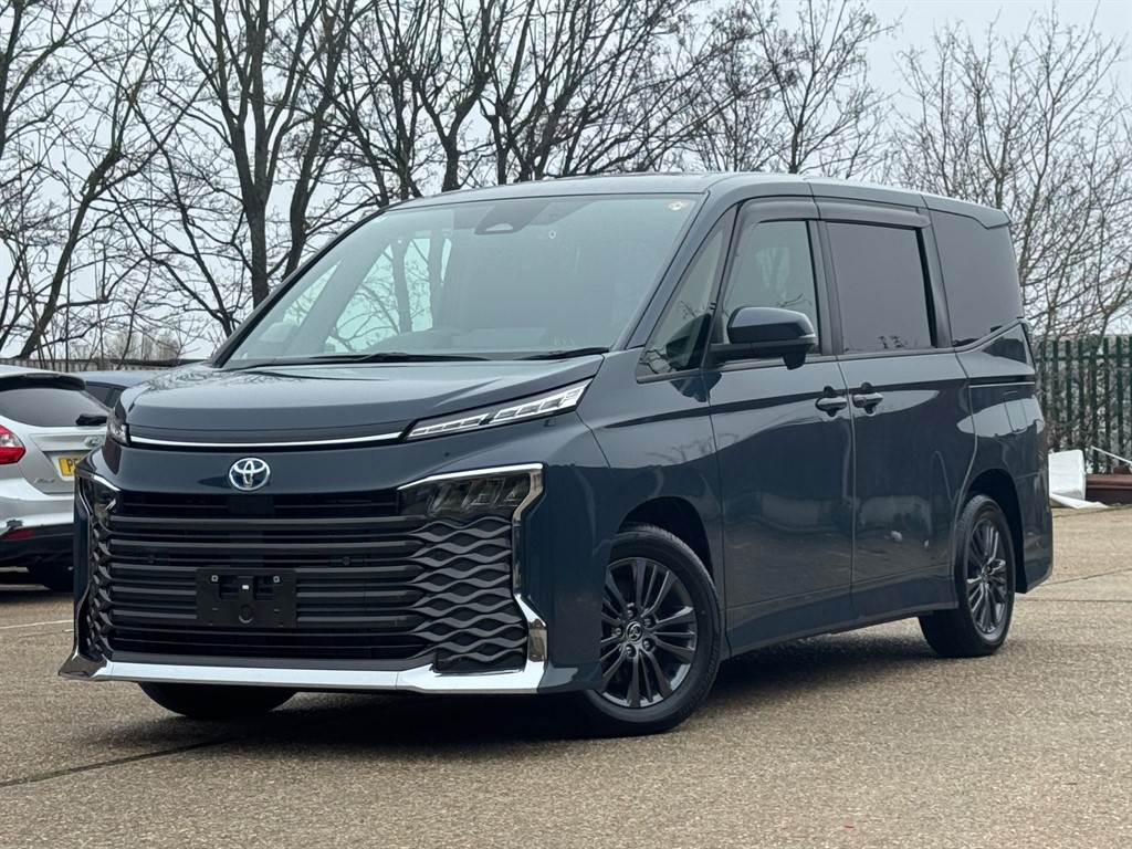 Used Toyota Voxy 2025 for sale - 77746364: Photo 72