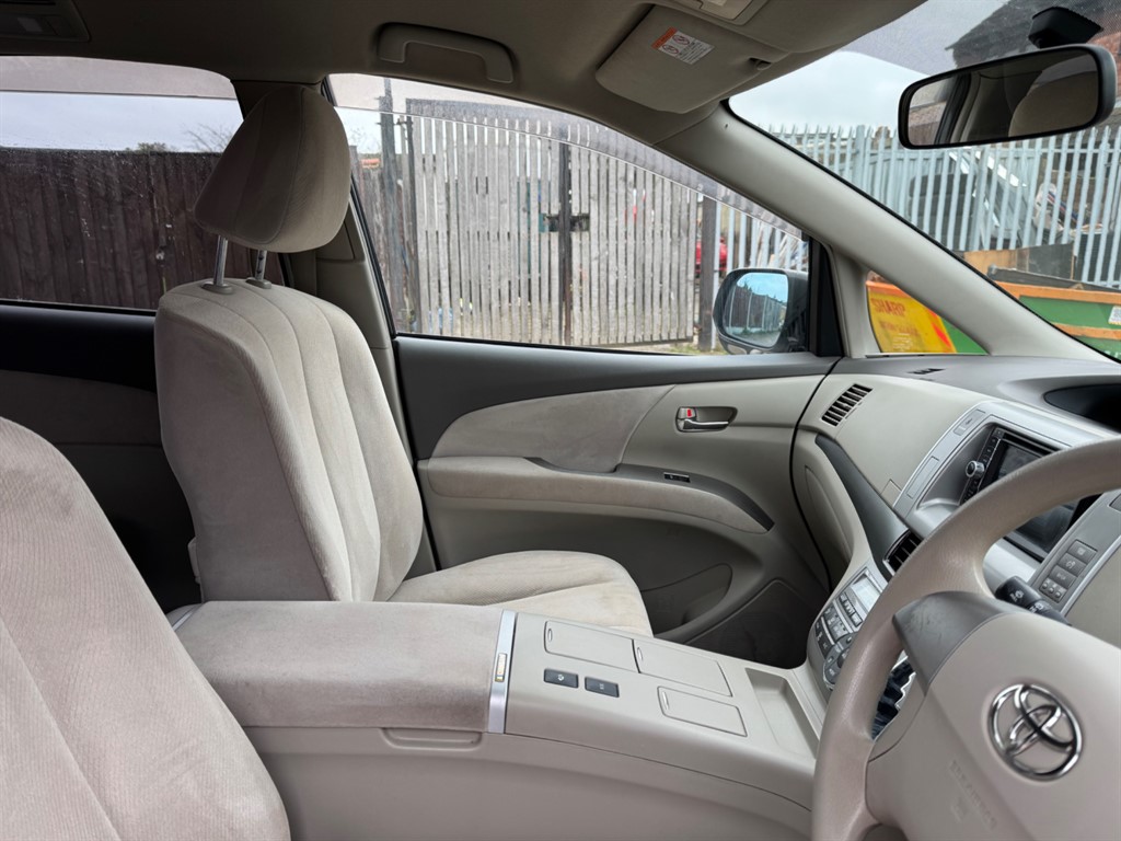 Used Toyota Estima 2016 for sale - 77300746: Photo 13