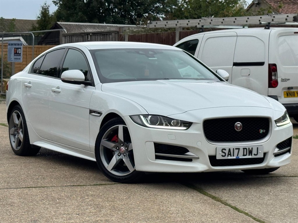 Used Jaguar XE 2017 for sale - 76922092: Photo 1