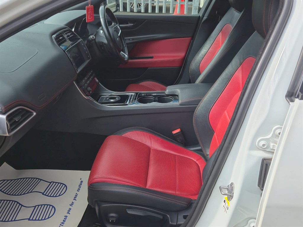 Used Jaguar XE 2017 for sale - 76922092: Photo 10