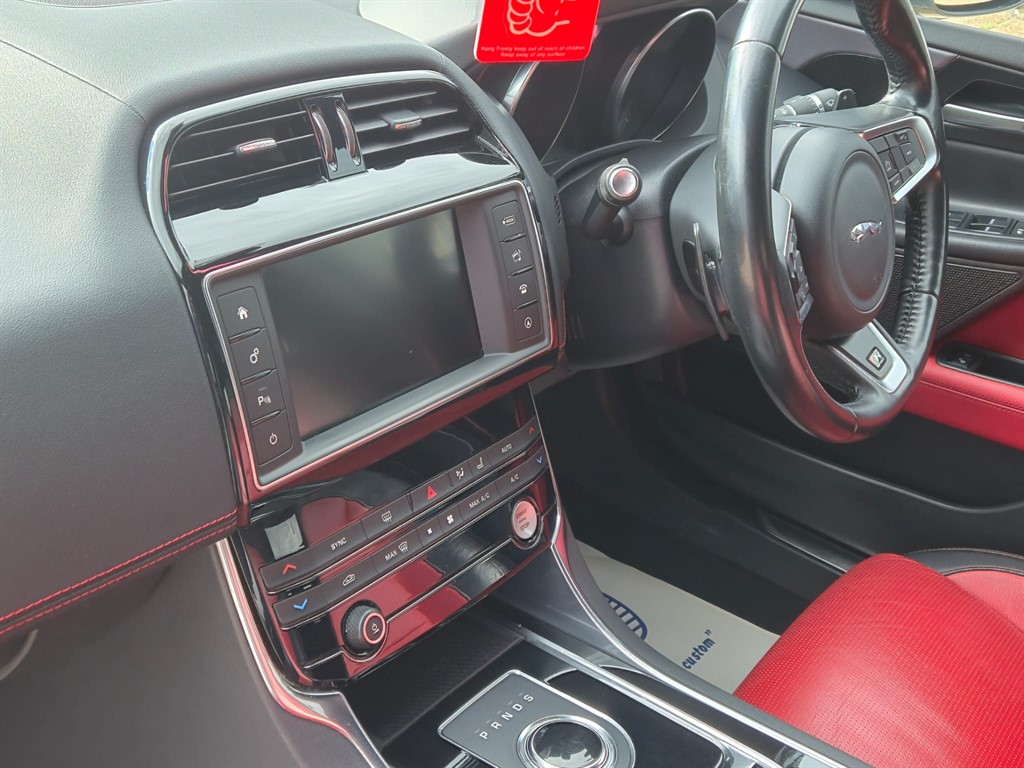 Used Jaguar XE 2017 for sale - 76922092: Photo 15